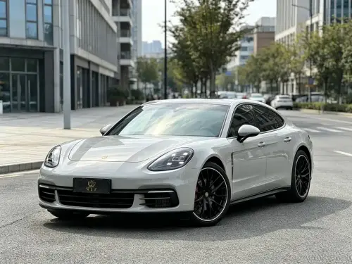 Porsche Panamera, 2019