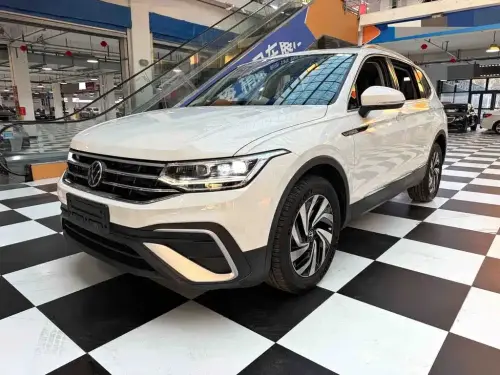 Volkswagen Tiguan, 2023