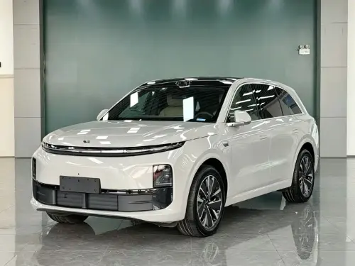 Li Auto L6, 2025