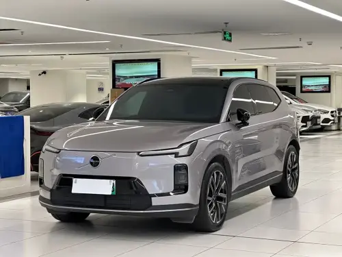 Volvo XC70, 2025