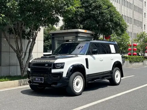 Land Rover Defender, 2023