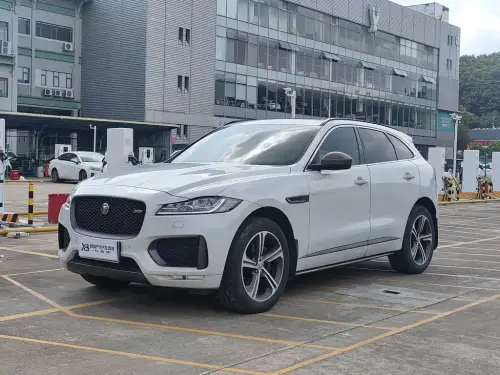 Jaguar F-PACE, 2020