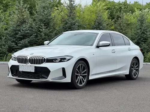 BMW 3-Series, 2022