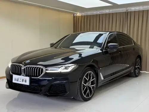 BMW 5-Series, 2022