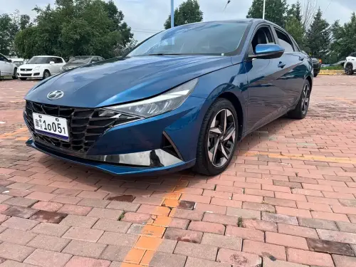 Hyundai Elantra, 2022