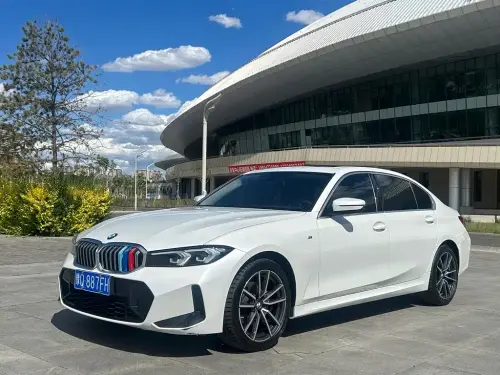 BMW 3-Series, 2023