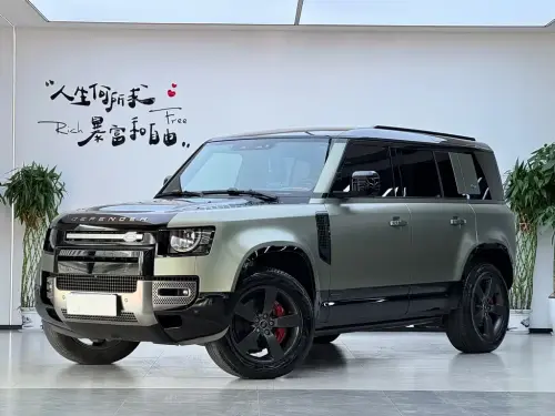 Land Rover Defender, 2023