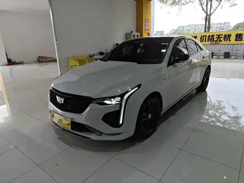 Cadillac CT4, 2022
