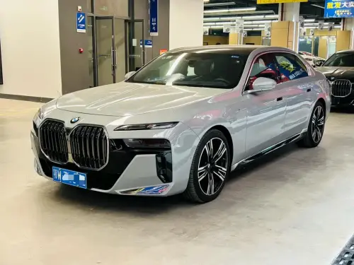 BMW 7-Series, 2024