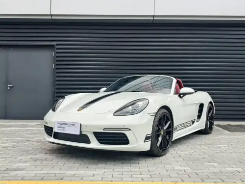 Porsche 718, 2025
