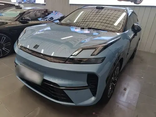 Lynk & Co 08, 2025
