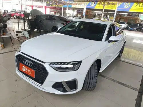 Audi A4, 2022