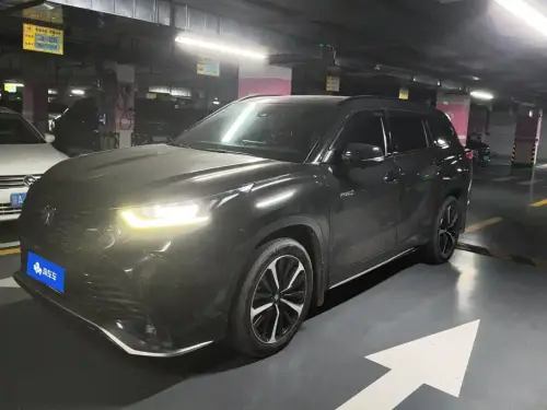 Toyota Crown Kluger, 2021