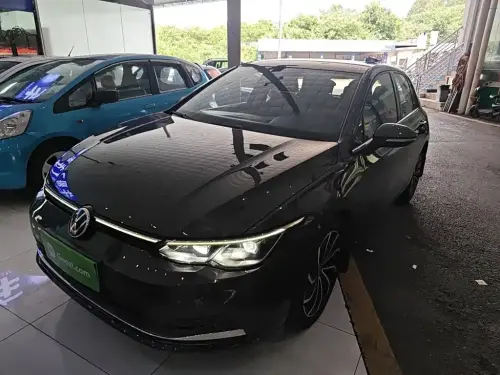 Volkswagen Golf, 2021