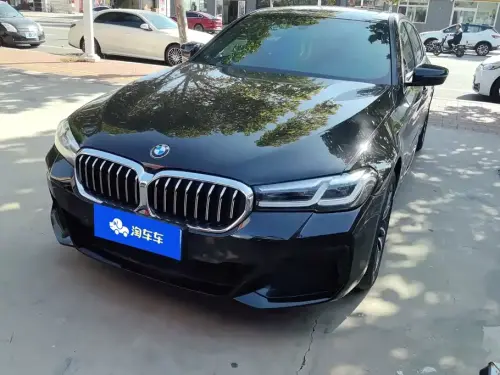 BMW 5-Series, 2022