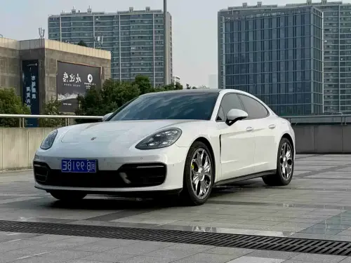 Porsche Panamera, 2022