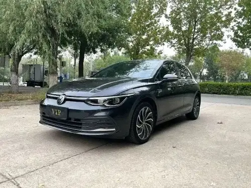 Volkswagen Golf, 2023