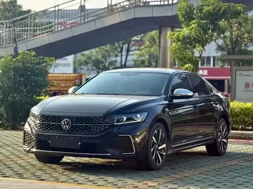 Volkswagen Passat, 2022