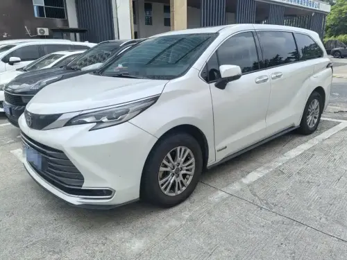 Toyota Sienna, 2022