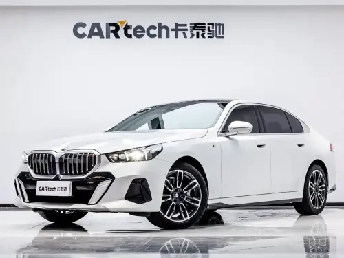 BMW 5-Series, 2025