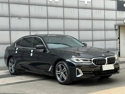 BMW 5-Series, 2023