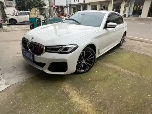 BMW 5-Series, 2022