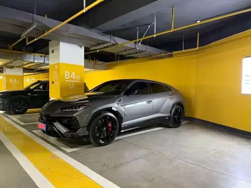 Lamborghini Urus, 2023