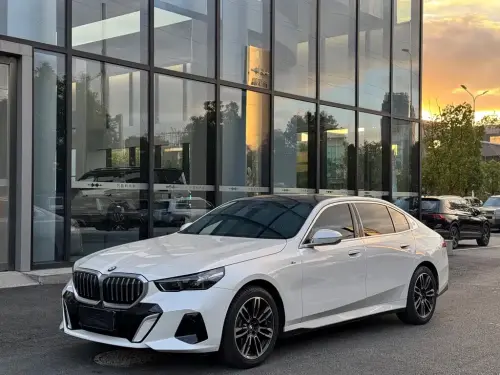BMW 5-Series, 2024