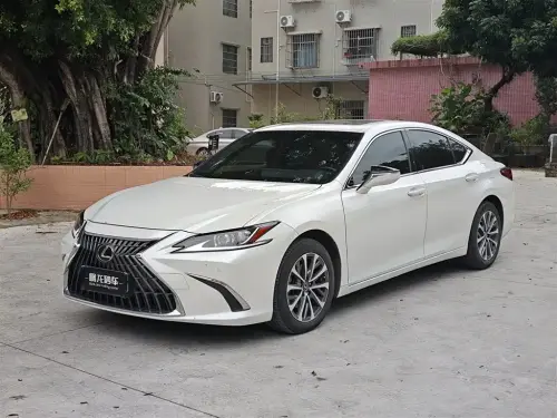 Lexus ES, 2023