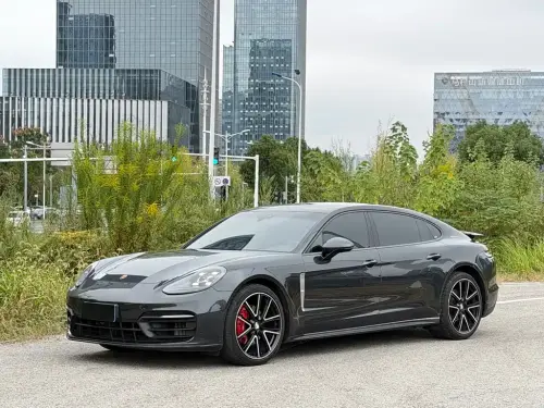Porsche Panamera, 2023