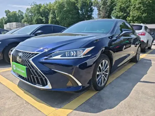 Lexus ES, 2024