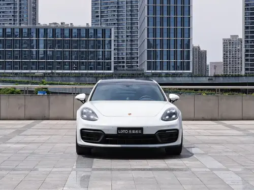Porsche Panamera, 2022