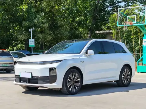 Li Auto L6, 2025
