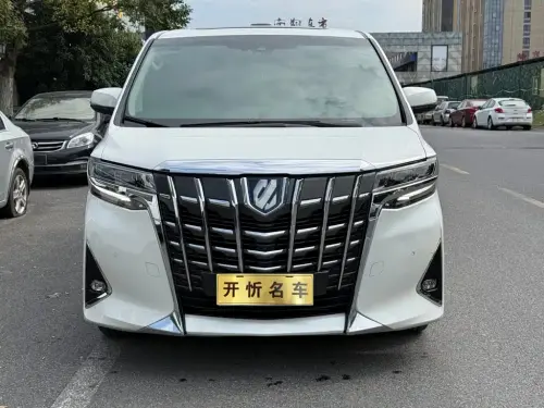 Toyota Alphard, 2023