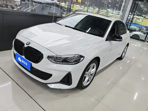 BMW 1-Series, 2022