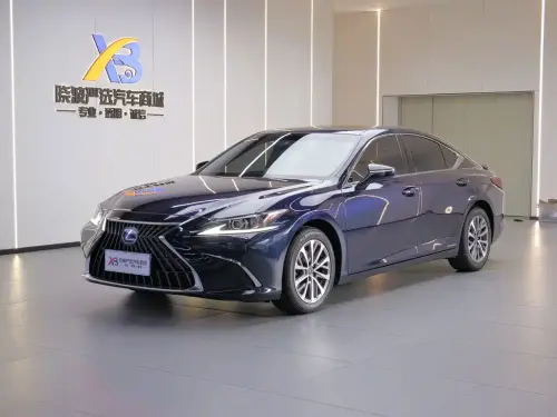Lexus ES, 2022