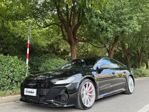 Audi RS7, 2024