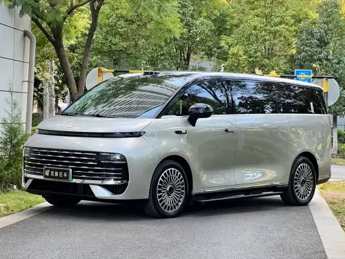 Geely V900, 2026