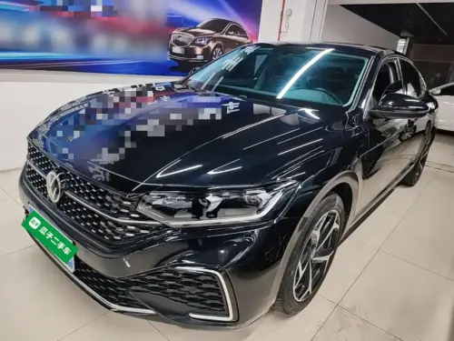 Volkswagen Passat, 2025