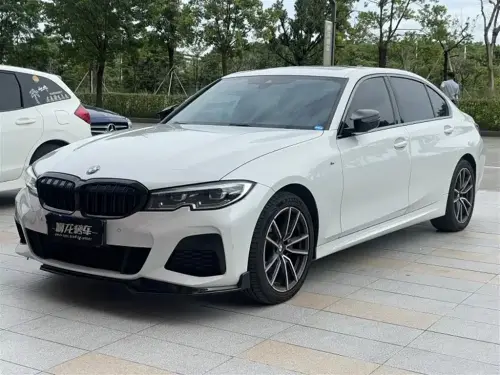 BMW 3-Series, 2022