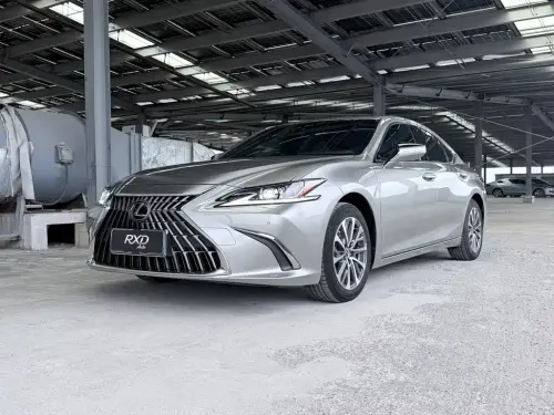 Lexus ES, 2023