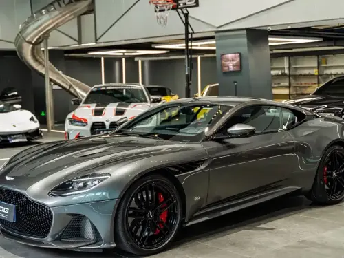 Aston Martin DBS, 2020