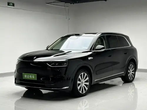 AITO M8, 2025