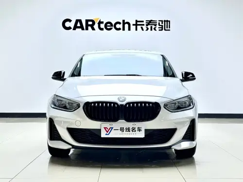 BMW 1-Series, 2022