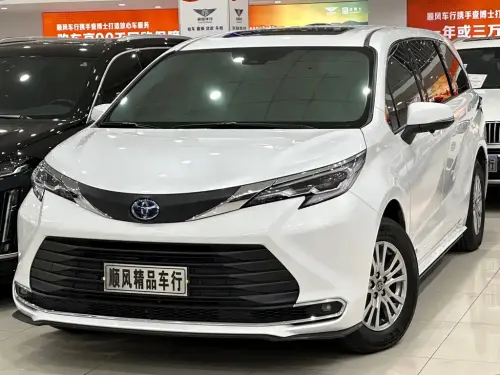 Toyota Sienna, 2024