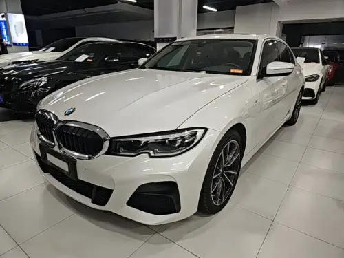 BMW 3-Series, 2022