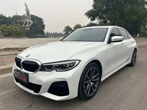 BMW 3-Series, 2022