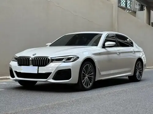 BMW 5-Series, 2022