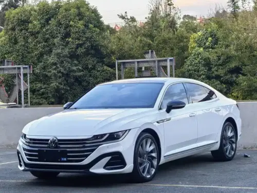 Volkswagen CC, 2024