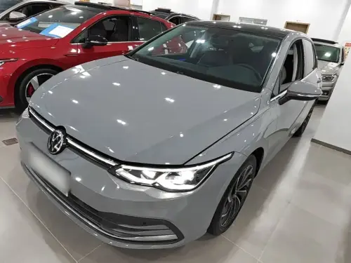 Volkswagen Golf, 2022